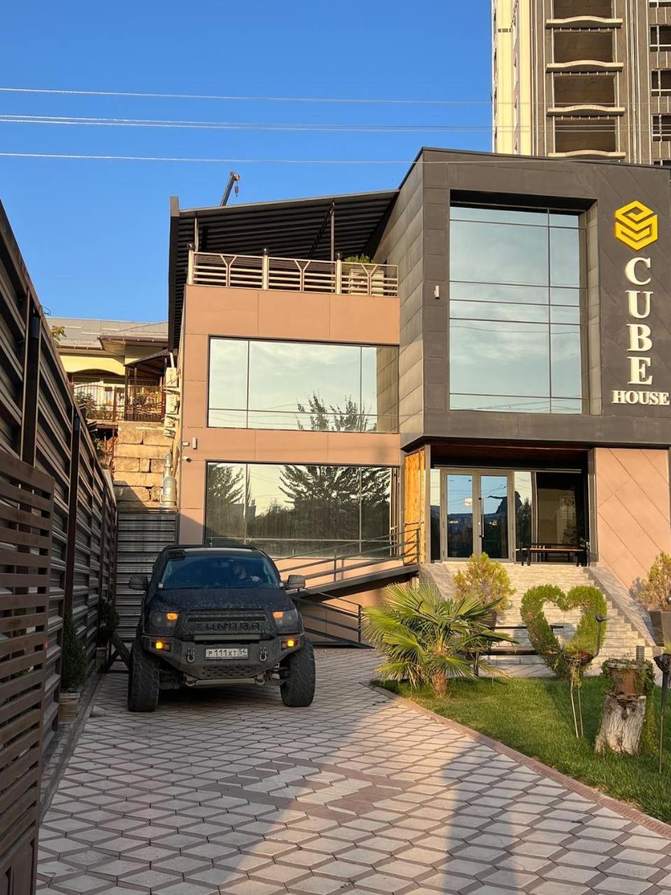 Hotel Cube House Oš Exteriér fotografie
